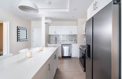 Little Battaleys Condo | Coral Beach by Blue Sky Luxury