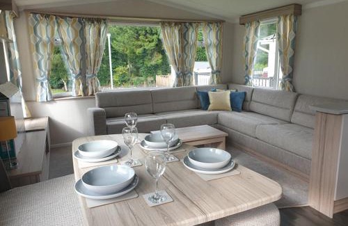 Rockcliffe Ski Chalet | Coral Cabin