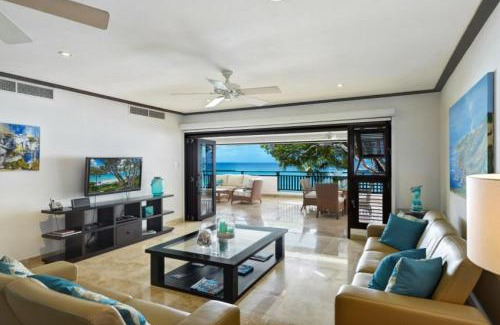 Old Trees Bay Apartment | Coral Cove 7 - Sunset Blue Sky Luxury