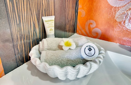 Yeppoon Hotel | Coral Inn Boutique Resort