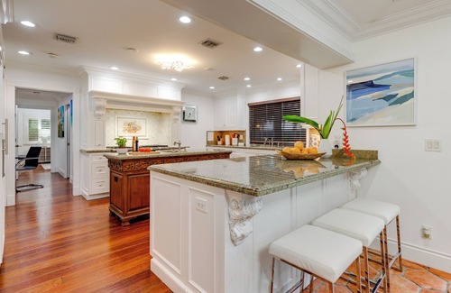 Coral Ridge House | Coral Ridge Getaway by AvantStay | Pool, Hot Tub, Billiards + 5mins to Beach!