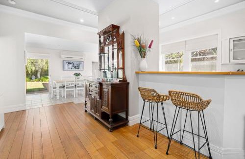 Capel Sound House | Coral Rose Cottage