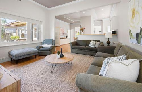 Capel Sound House | Coral Rose Cottage