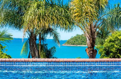 Shute Harbour House | Coral Sea Pearl