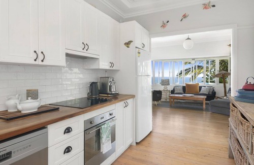 Whale Beach House | CORAL TREE COTTAGE by Palm Beach Holiday Rentals