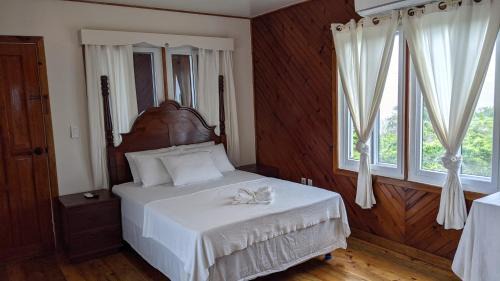 Isla de Utila Hotel | Coral View Beach Resort