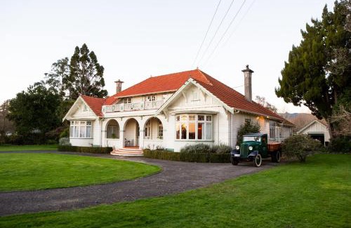 Hikutaia Bed & Breakfast | Corbett House Heritage Bed & Breakfast