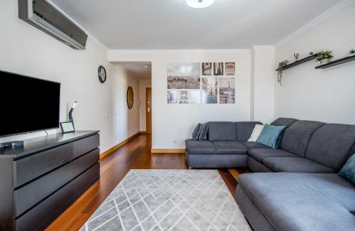 Montechoro Apartment | Corcovada, Sunny and Bright T1 with Large Terrace, Albufeira