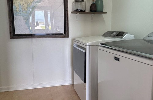 Davis House | Core Sound beauty! Easy access to Core Banks and Cape Lookout. - SLEEPS 11