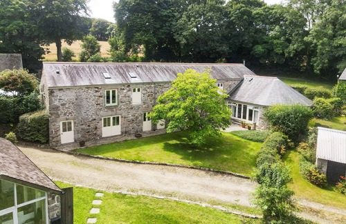 Gwennap House | Cornish Charm: Enjoy a Stunning Barn Located Between Two Cornish Coasts