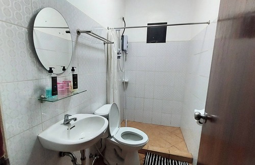 Coron Town Proper House | Coron Vista Lodge