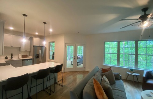Tallassee House | Corona Cottage | 3 Bed, 2.5 Bath