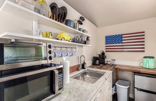 Coronado Apartment | Coronado Casita - Mins to DT, Airport & Hospitals