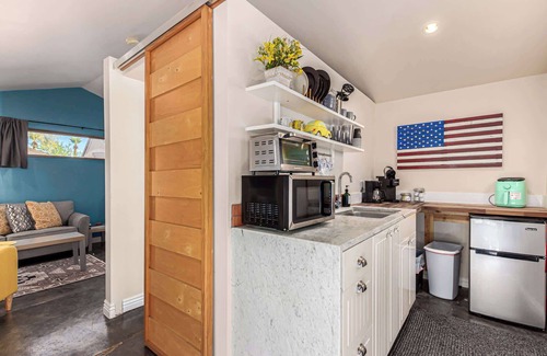 Coronado Apartment | Coronado Casita - Mins to DT, Airport & Hospitals
