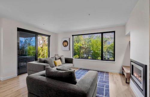 Arthur's Point Apartment | Coronet Escape Apartment 1