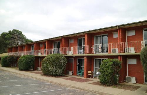 Corowa Hotel | Corowa Golf Club Motel