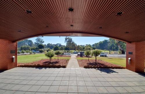 Corowa Hotel | Corowa Golf Club Motel