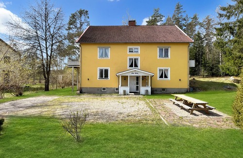 Bergdala Apartment | Corporate Housing - 4 Beds