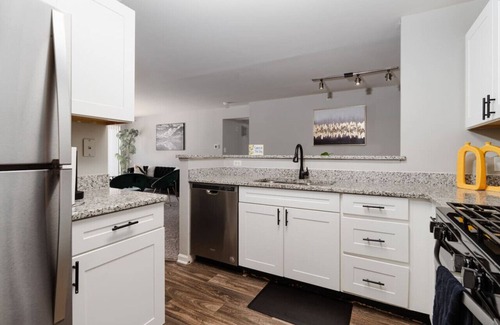 Gurnee Apartment | Corporate Housing by MGM