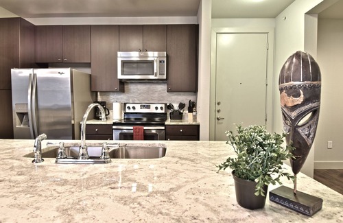 Knox - Henderson Apartment | Corporate Suites at Knox Henderson Dallas