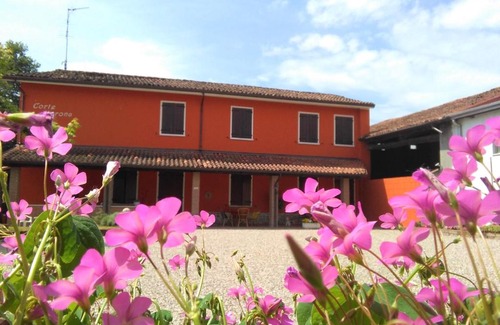 Marmirolo House | CORTE MORONA