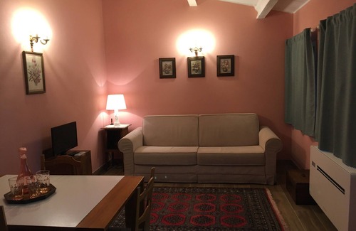 Correzzola Apartment | Corte San Giuliano - Rose Apartment