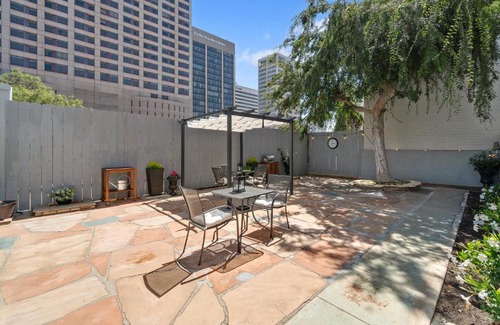 Cortez Hill House | Cortez Hill Getaway