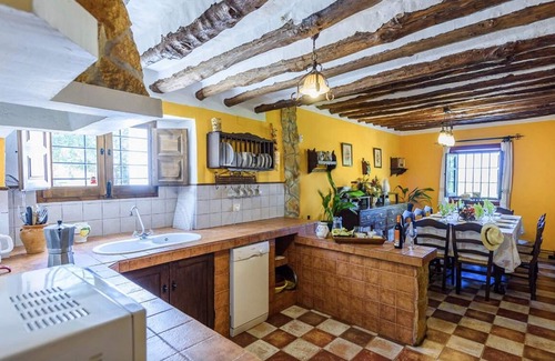 Priego de Cordoba Cottage | CORTIJO CASABLANCA. Private swimming pool. Ideal for families with children. Field, 50,000 m 2