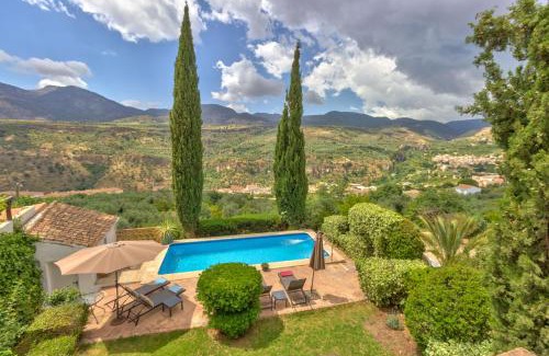 La Loma Bed & Breakfast | Cortijo El Pino Retreat