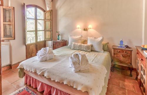La Loma Bed & Breakfast | Cortijo El Pino Retreat