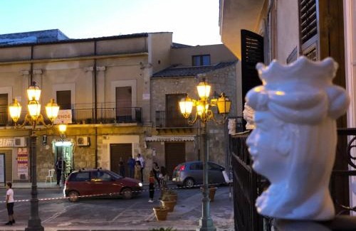 Racalmuto Apartment | Cortile Umberto