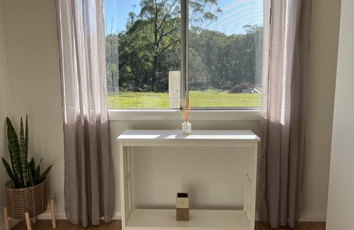 Dora Creek Cottage | Cosey country cabin by the lakenWithin 2 hours of Sydney
