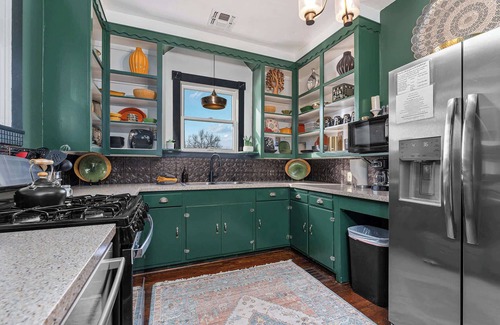 Fredericksburg House | Cosmopolitan- Hot Tub, Heated Pool & Fire Pit