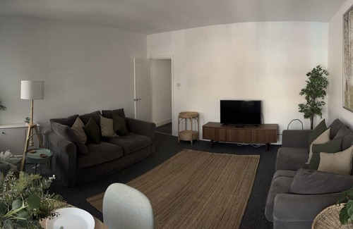Portswood Apartment | Cosmopolitan - large 2 bed apartment