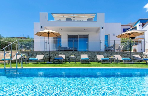 Kavallos Villa | Costa Maris Villa
