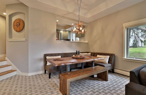 Ludlow House | Costantino, Solitude H101