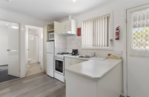 Moonta Bay Cabin | Costello Hotels - Moonta Bay Cabins