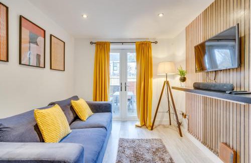 Penylan Apartment | Cosy 1Br Relocation Contractors Family with parking