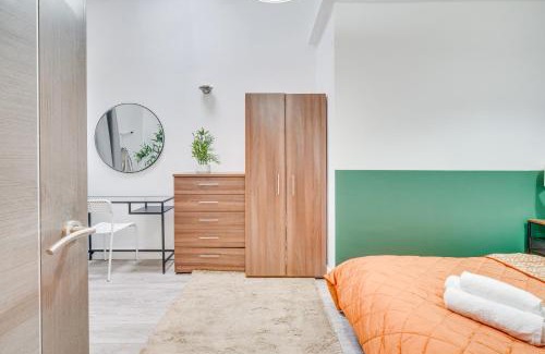 Penylan Apartment | Cosy 1Br Relocation Contractors Family with parking