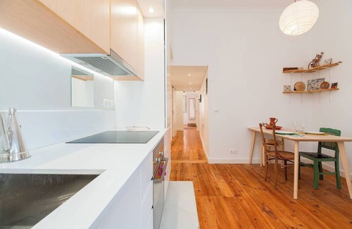 Pena Apartment | Cosy 2 bed flat with terrace near Av Liberdade
