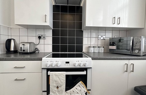 Openshaw Apartment | Cosy 2 bedroom Apartment Close To City Centre & Manchester City Stadium #1