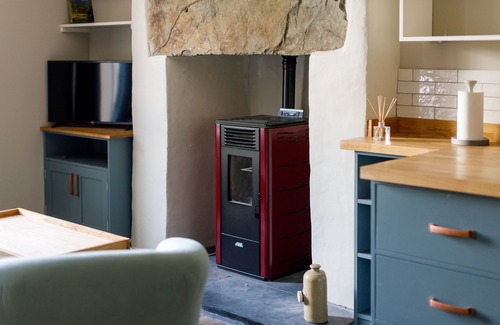 Tanygrisiau Cottage | Cosy, 2-bedroom Snowdonia cottage mountain retreat
