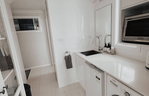 Coffs Harbour House | Cosy 2 Bedroom Villa with super comfortable KING BEDS & luxury linen. Near Beach