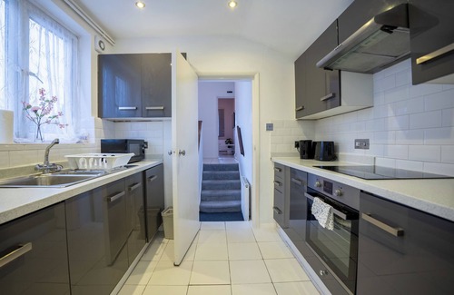 Selhurst Apartment | Cosy 2bed Flat-Easy Links to Central London and Gatwick Airport-Free Parking