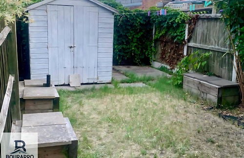 Colchester House | Cosy 3-Bed Home in Central Colchester