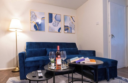 Bramcote House | Cosy 3 Bed House - Free Parking - Contractors