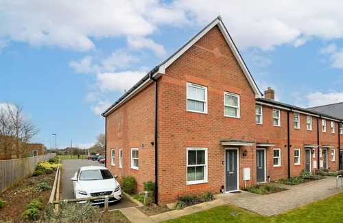 Bicester House | Cosy 3 Bedroom Home Bicester Village