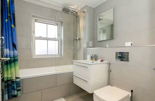 Bicester House | Cosy 3 Bedroom Home Bicester Village