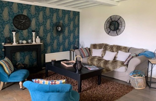 Gueron Cottage | Cosy 4-8 people cottage in the country but walking distance from Bayeux