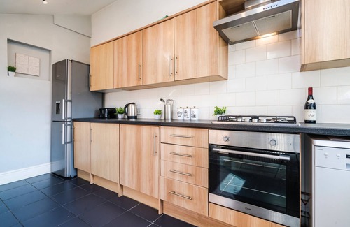 Bloxwich House | Cosy 4-Bed - Sleeps 7, Garden